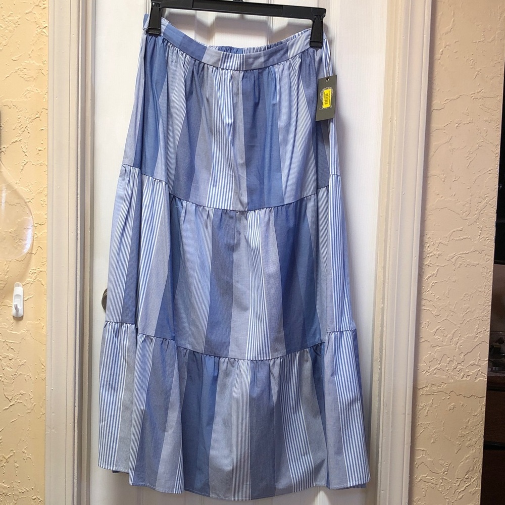 Vince Camuto Blue and White Striped Fabric midi skirt